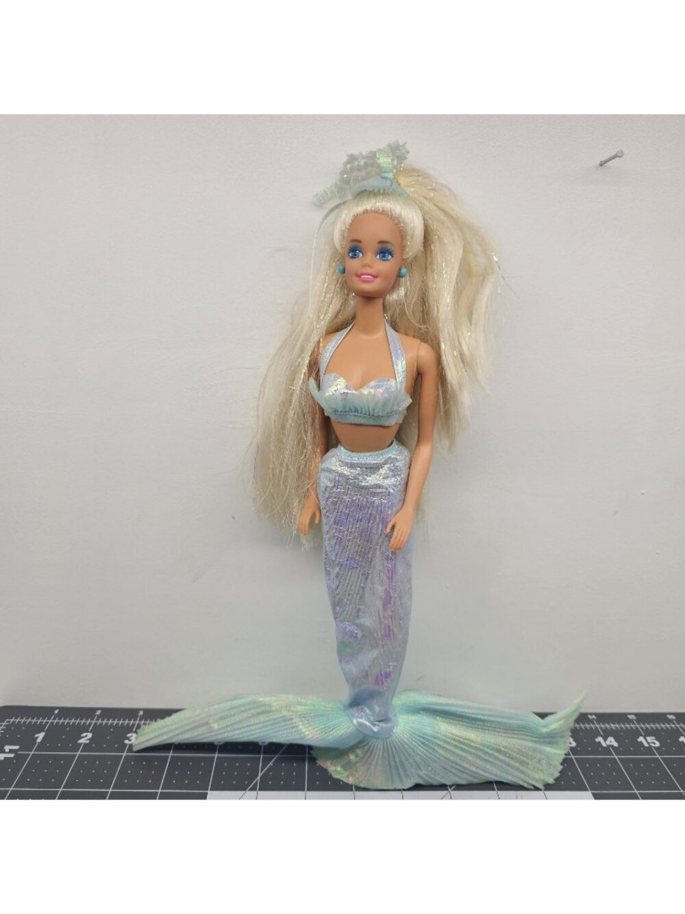 Vintage 1991 Magical Mermaid Barbie Blue Rainbow Glitter Iridescent Hair #1434